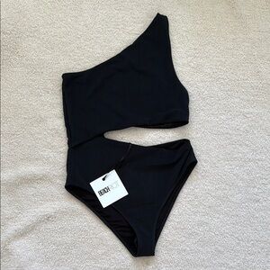Beach Riot Black One-Shoulder Swimsuit M